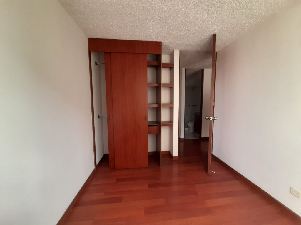 Apartamento En Arriendo - Los Pinos, Bogotá