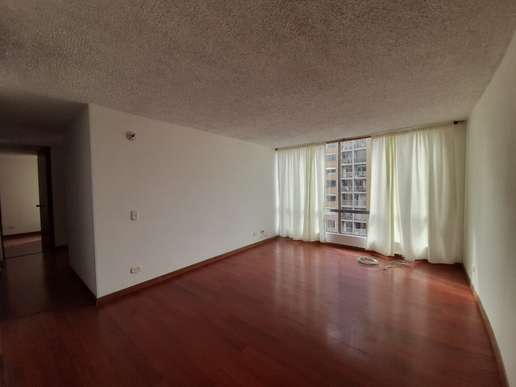 Apartamento En Arriendo - Los Pinos, Bogotá
