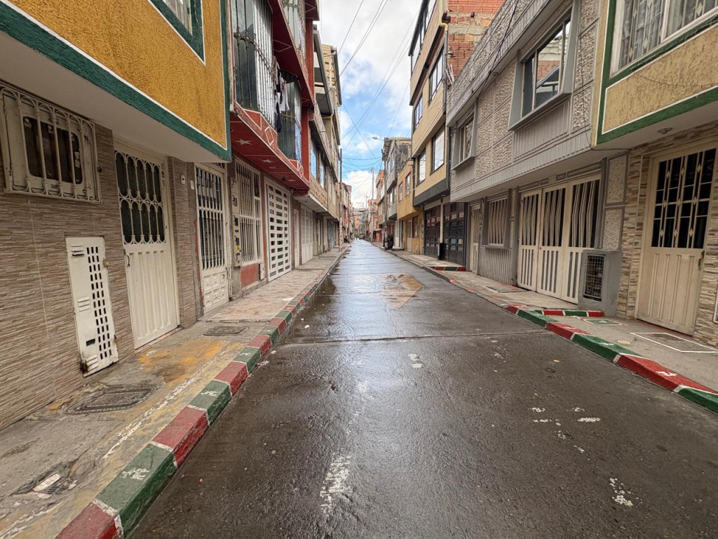 Bodega En Arriendo - Isla Del Sol-Tunjuelito, Bogotá