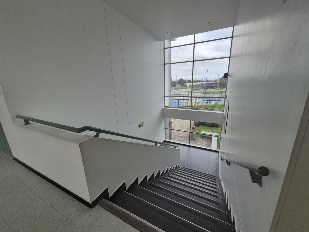 Local En Arriendo/Venta - Suba, Bogotá