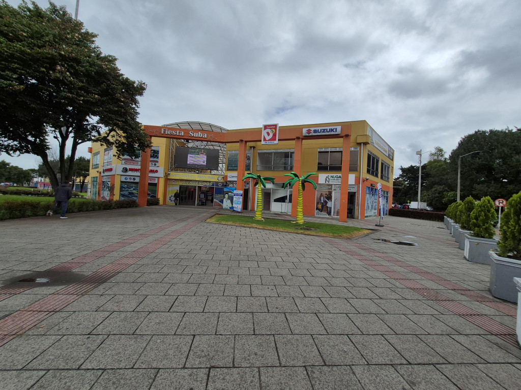 Local En Arriendo/Venta - Suba, Bogotá