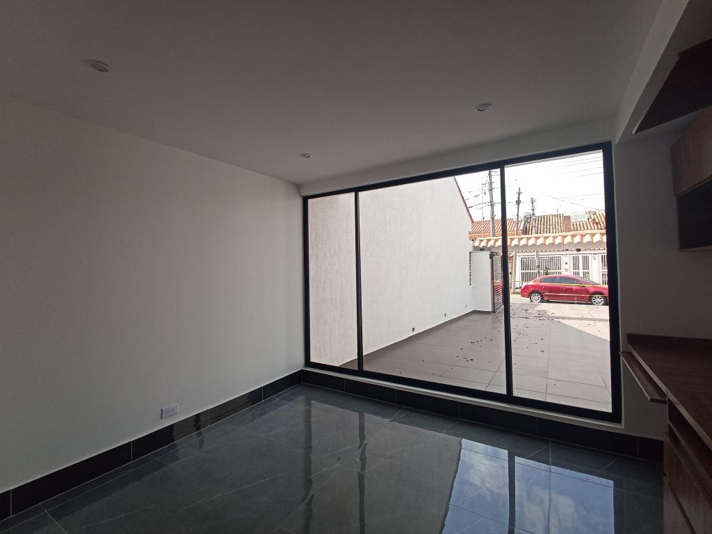 Casa En Venta - Alhambra, Bogotá