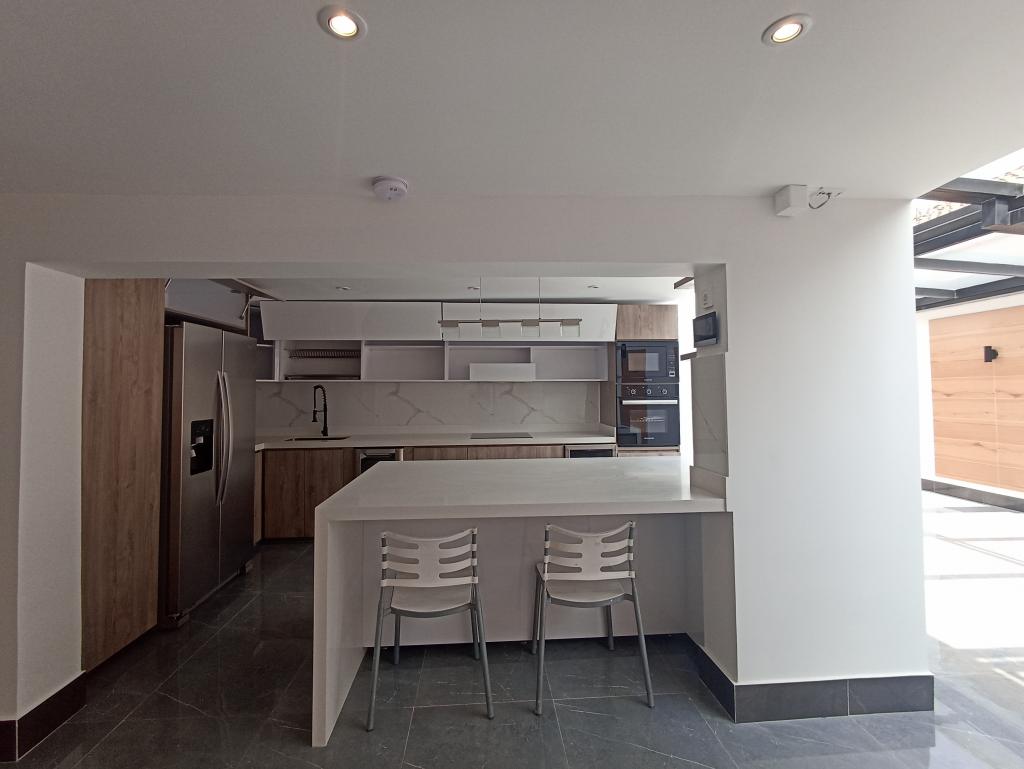 Casa En Venta - Alhambra, Bogotá