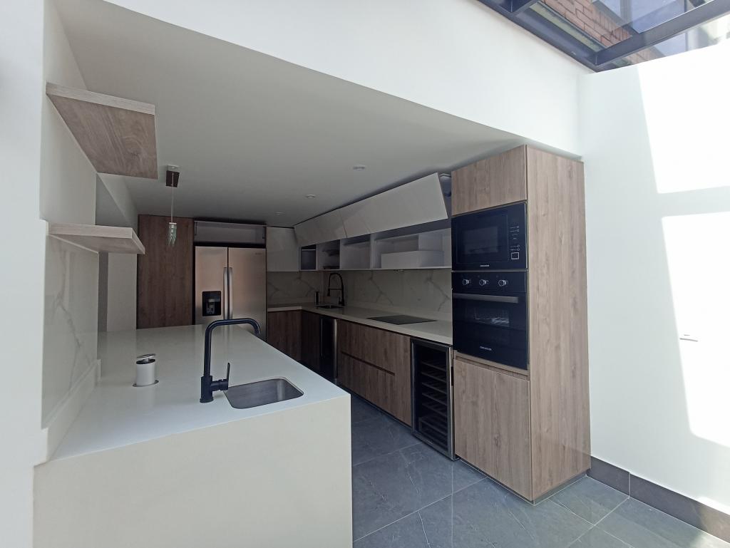 Casa En Venta - Alhambra, Bogotá