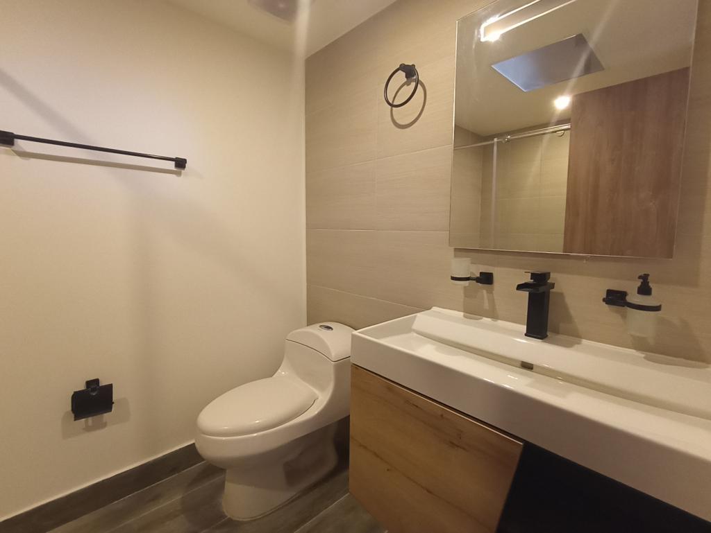 Casa En Venta - Alhambra, Bogotá