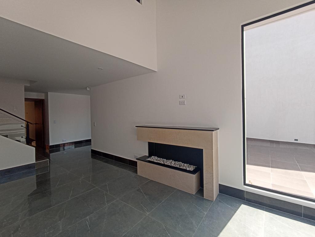 Casa En Venta - Alhambra, Bogotá