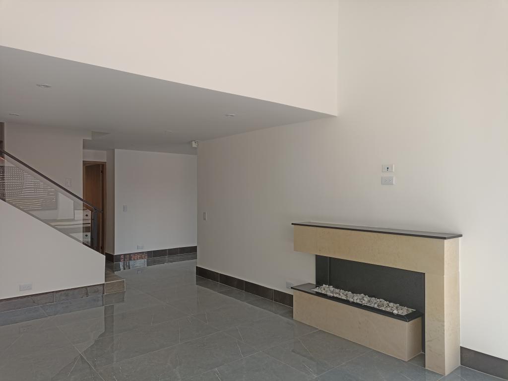Casa En Venta - Alhambra, Bogotá