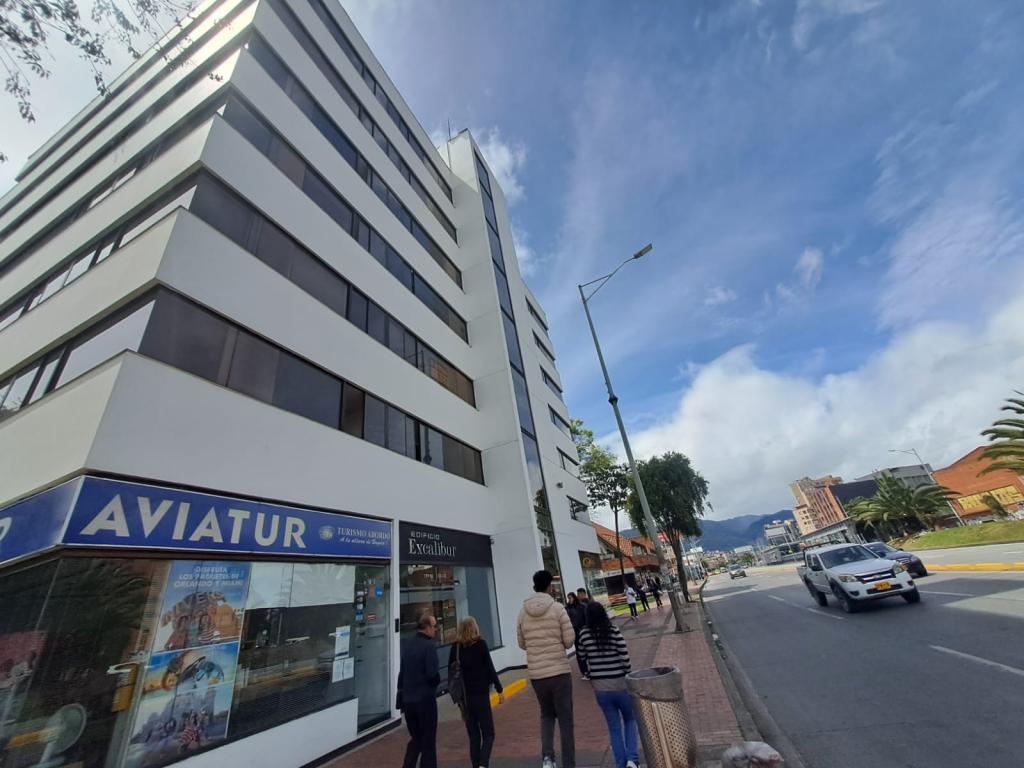 Oficina En Arriendo - Puente Largo, Bogotá