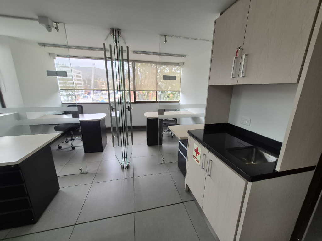 Oficina En Arriendo - Puente Largo, Bogotá