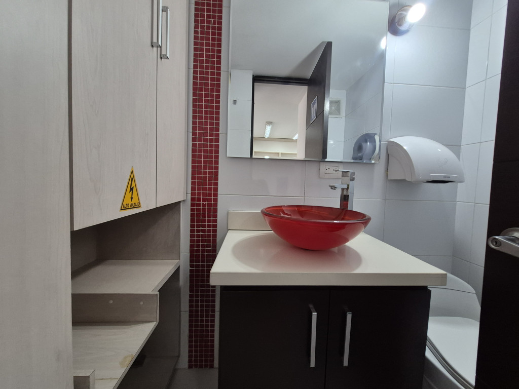 Oficina En Arriendo - Puente Largo, Bogotá