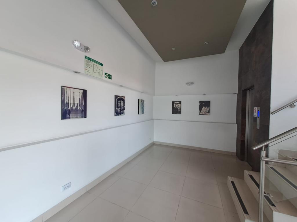 Oficina En Arriendo - Puente Largo, Bogotá