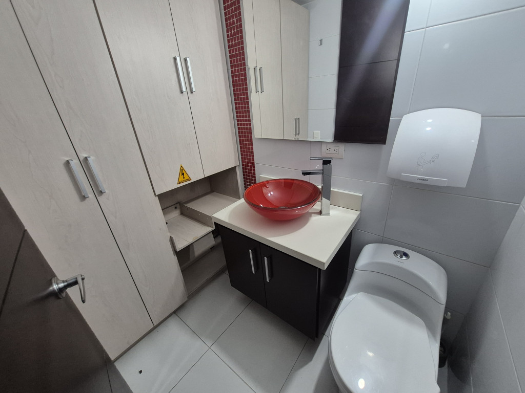 Oficina En Arriendo - Puente Largo, Bogotá