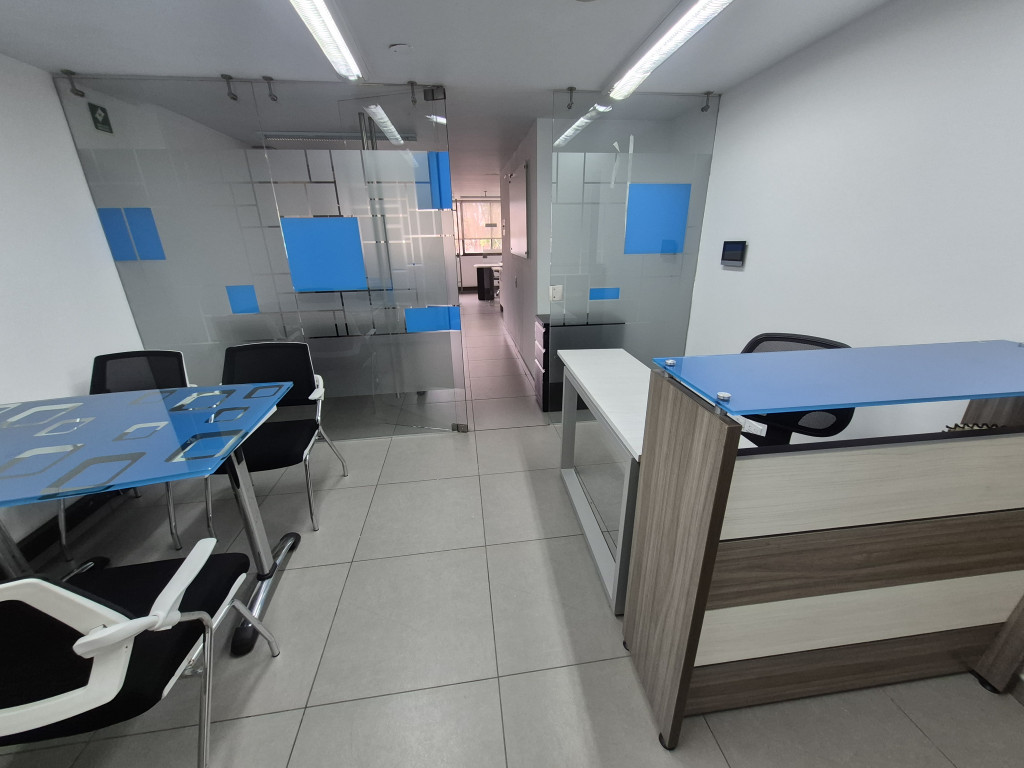 Oficina En Arriendo - Puente Largo, Bogotá