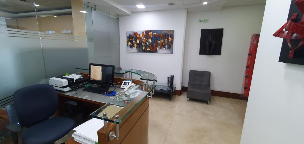 Oficina En Venta - Santa Barbara, Bogotá