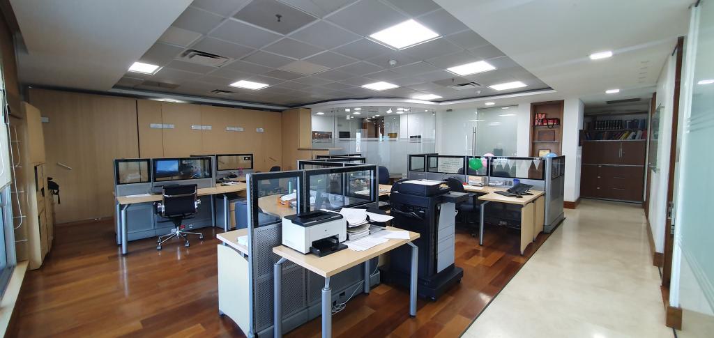 Oficina En Venta - Santa Barbara, Bogotá