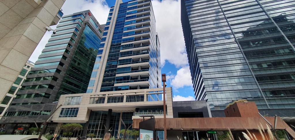 Oficina En Venta - Santa Barbara, Bogotá