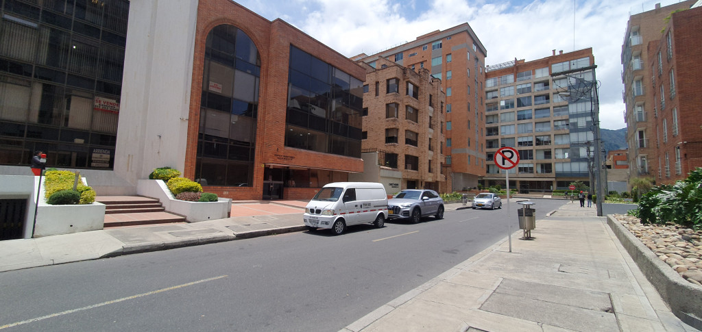 Oficina En Arriendo - El Chico, Bogotá