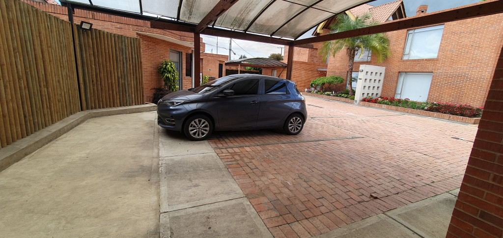 Casa En Venta - San José De Bavaria, Bogotá