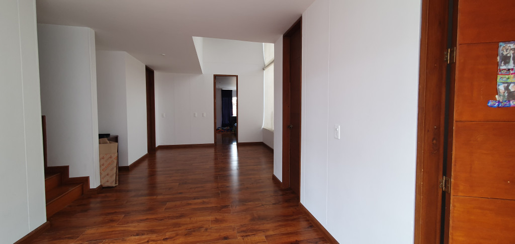 Casa En Venta - San José De Bavaria, Bogotá