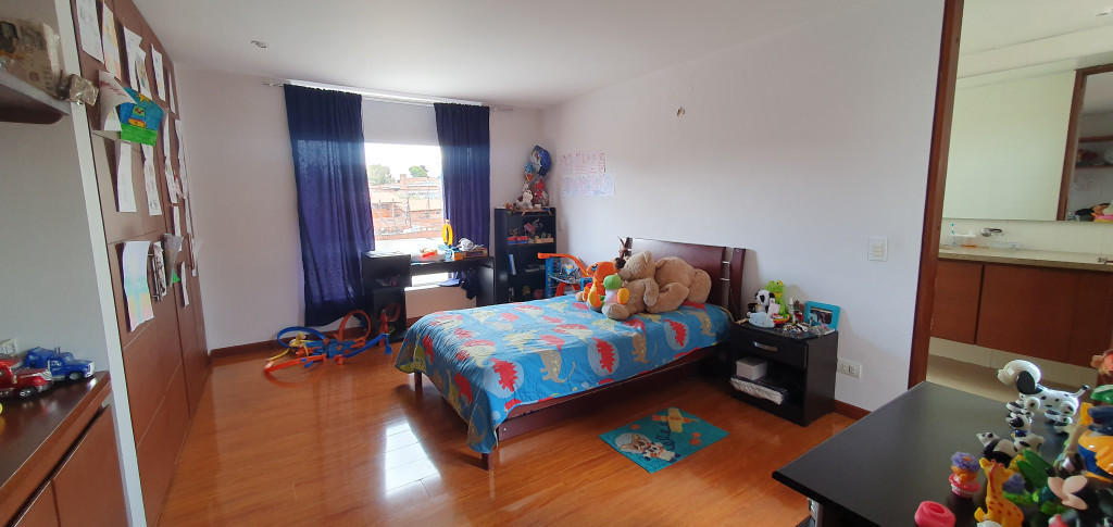 Casa En Venta - San José De Bavaria, Bogotá