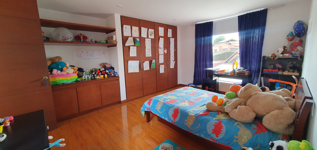 Casa En Venta - San José De Bavaria, Bogotá