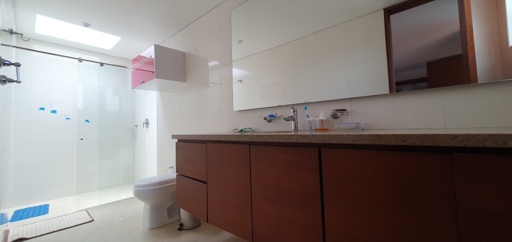 Casa En Venta - San José De Bavaria, Bogotá