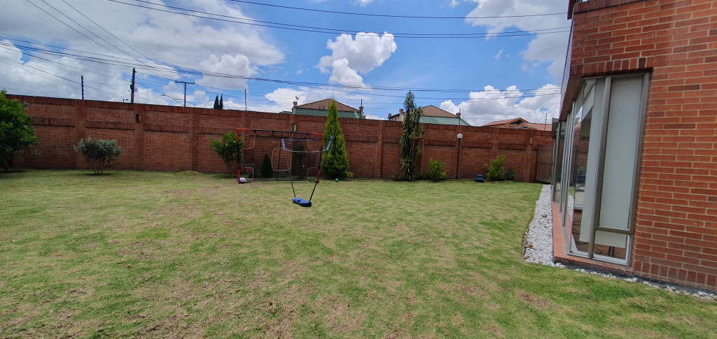 Casa En Venta - San José De Bavaria, Bogotá