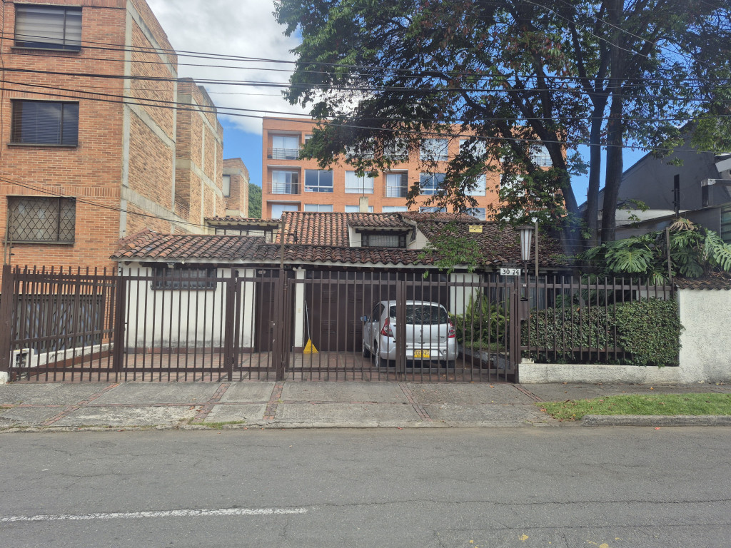 Casa En Venta - Nueva Autopista-Usaquén, Bogotá