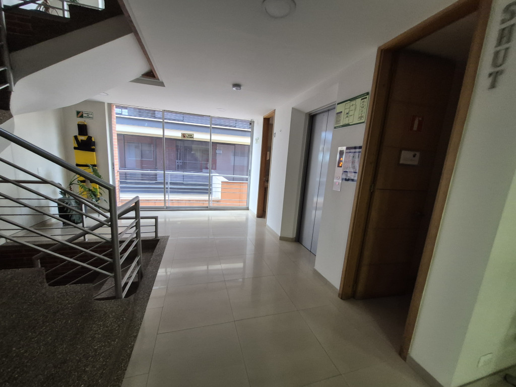 Oficina En Arriendo - Santa Barbara-Usaquén, Bogotá