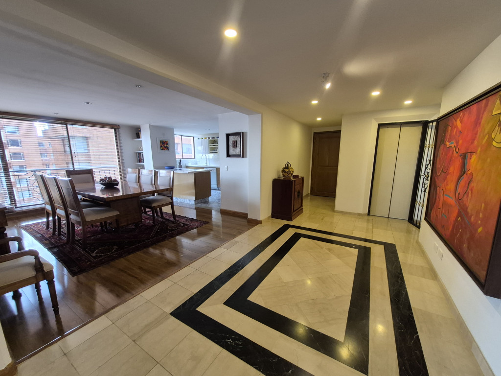 Apartamento En Venta - Los Rosales, Bogotá