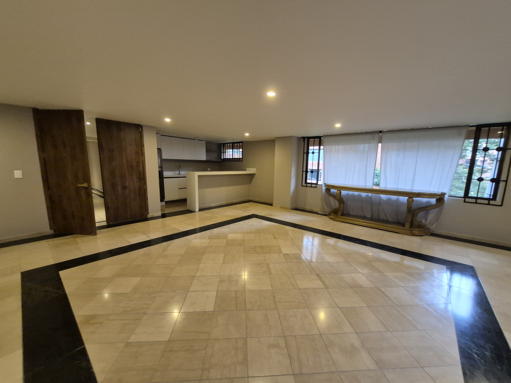 Apartamento En Venta - Los Rosales, Bogotá