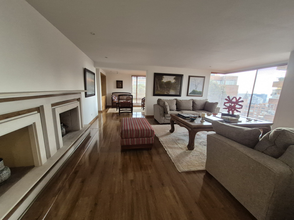 Apartamento En Venta - Los Rosales, Bogotá