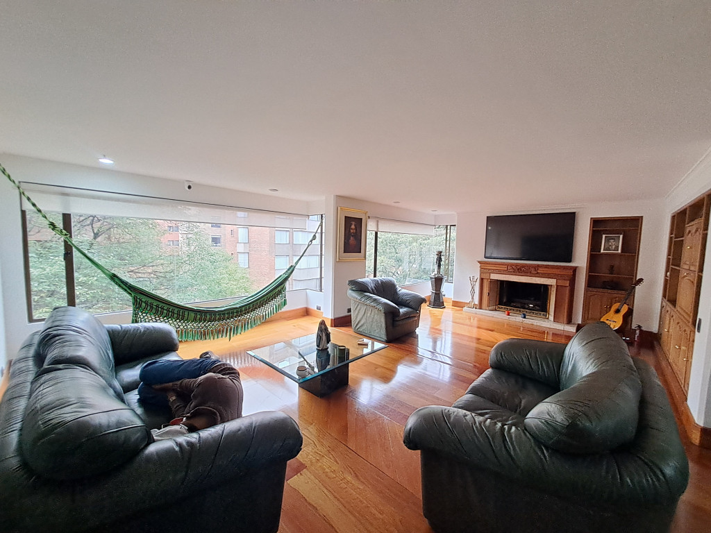 Apartamento En Arriendo - La Cabrera, Bogotá