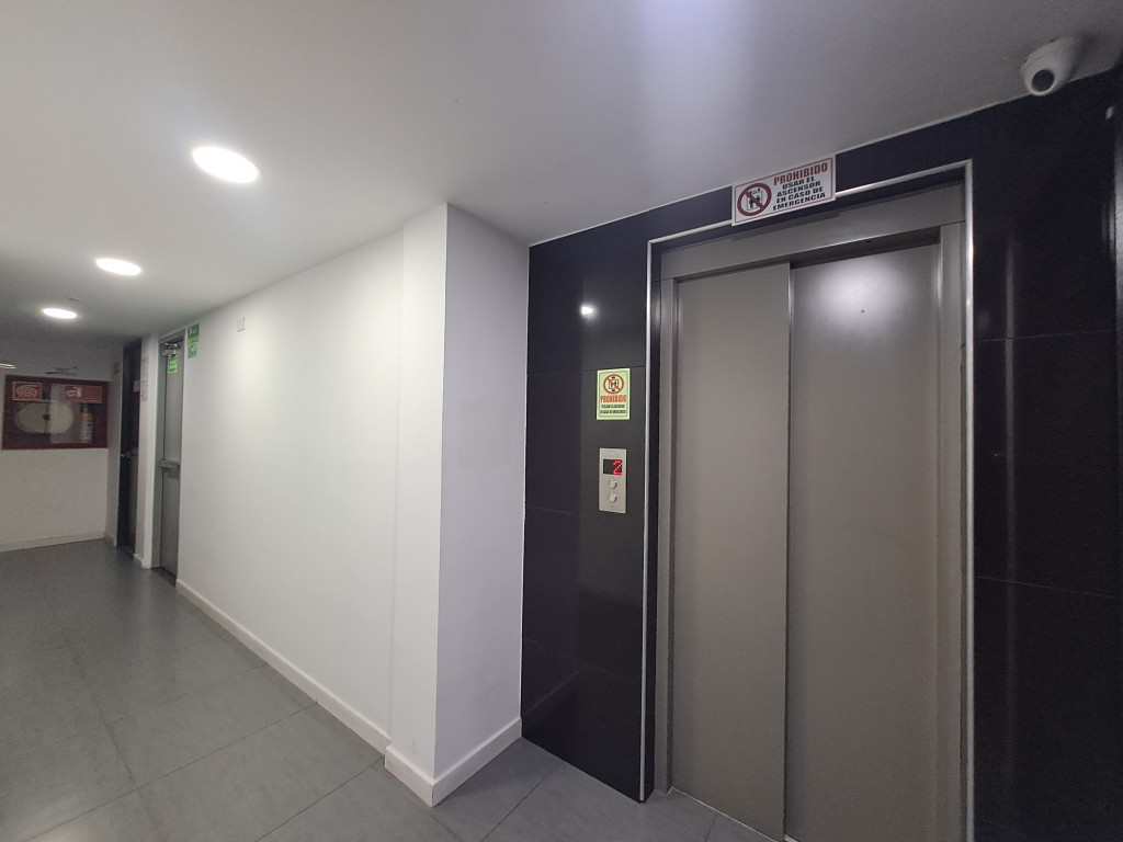 Oficina En Venta - Puente Largo, Bogotá