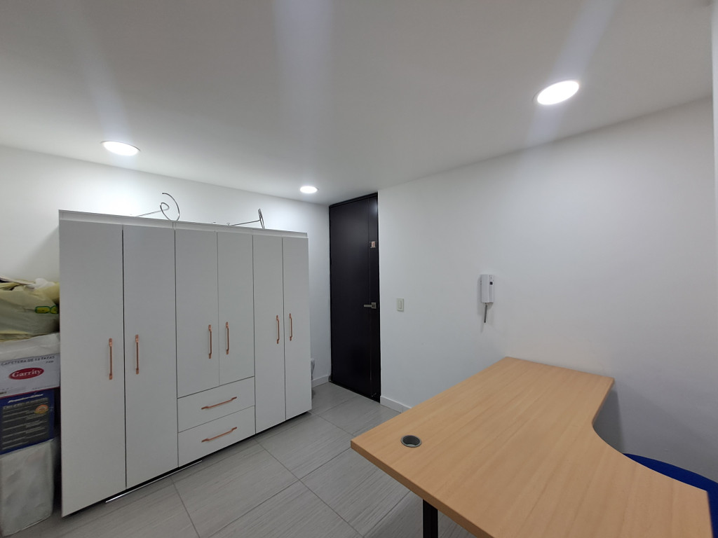 Oficina En Venta - Puente Largo, Bogotá