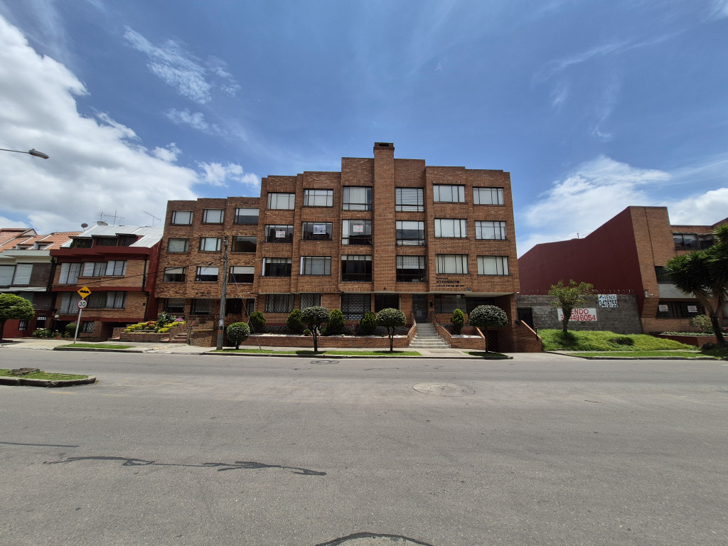 Apartamento En Venta - Puente Largo, Bogotá