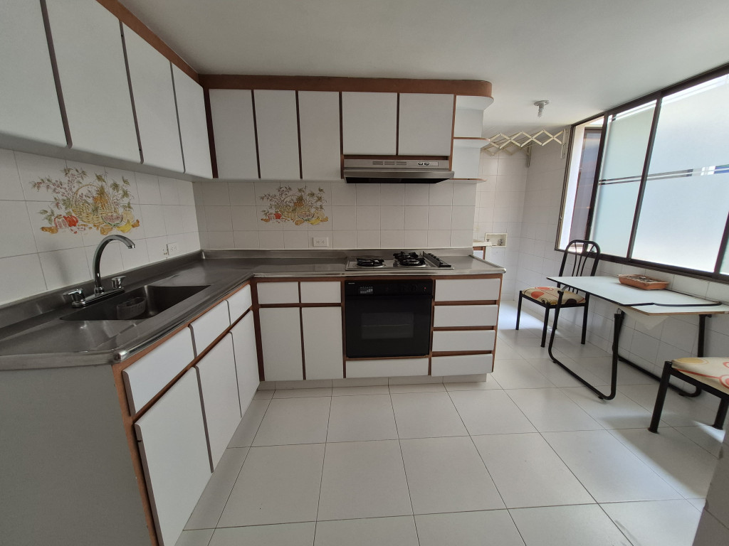 Apartamento En Venta - Puente Largo, Bogotá