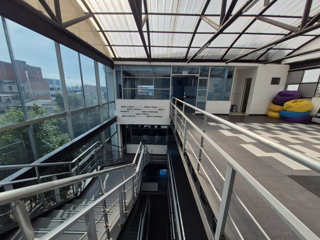 Edificio En Arriendo/Venta - Rionegro, Bogotá