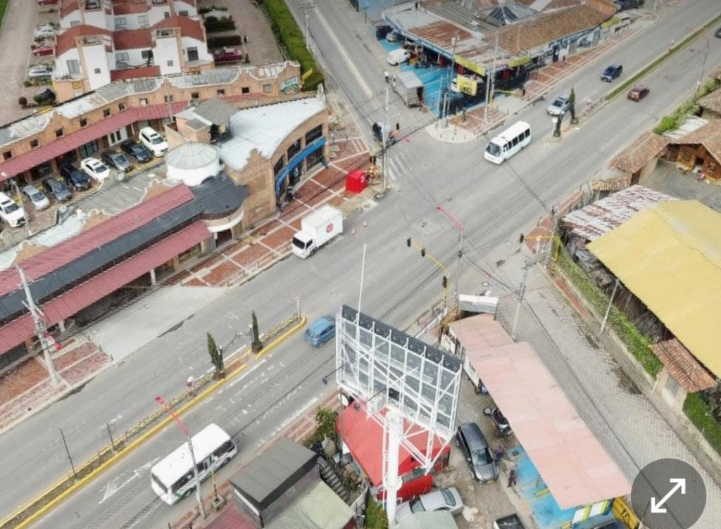 Lote En Venta - Avenida Pradilla, Chia