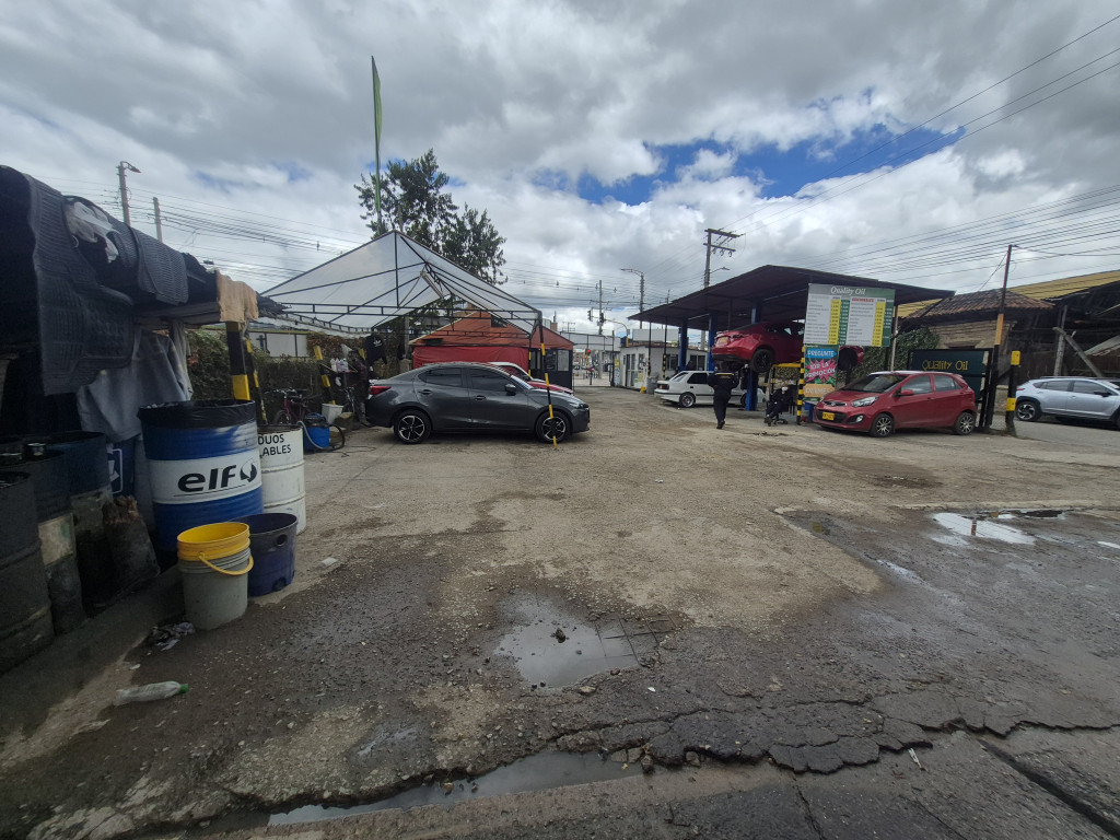 Lote En Venta - Avenida Pradilla, Chia