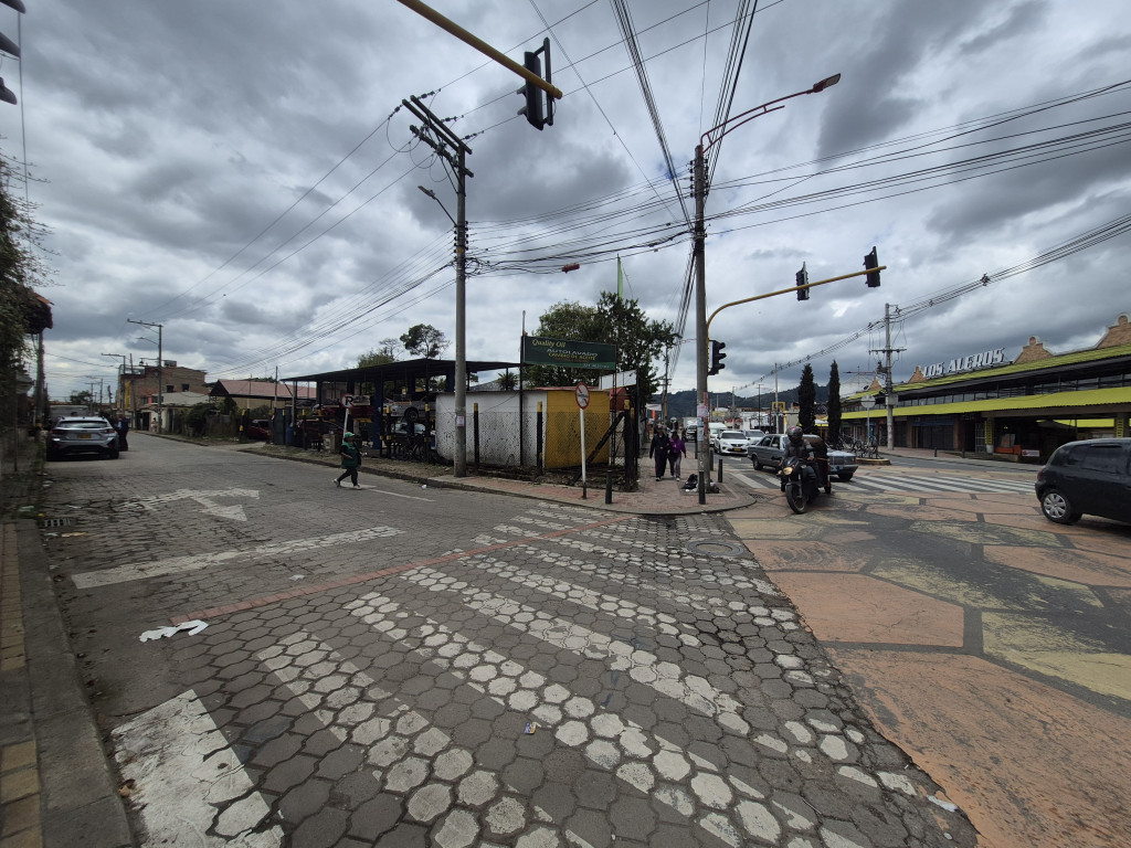 Lote En Venta - Avenida Pradilla, Chia