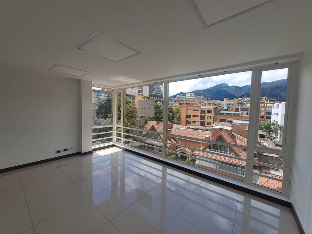 Oficina En Arriendo - El Virrey Ultima Etapa, Bogotá