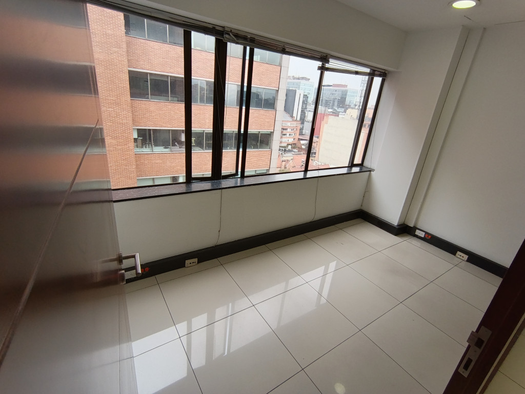 Oficina En Arriendo - Porciuncula, Bogotá