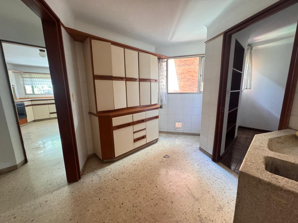Apartamento En Venta - Los Rosales, Bogotá