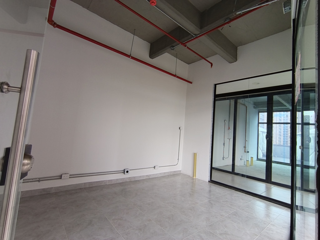 Local En Arriendo - La Colina Campestre, Bogotá