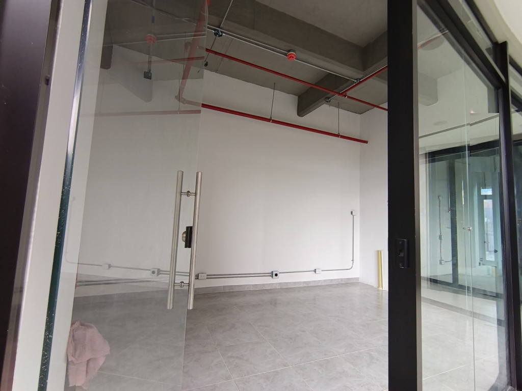 Local En Arriendo - La Colina Campestre, Bogotá