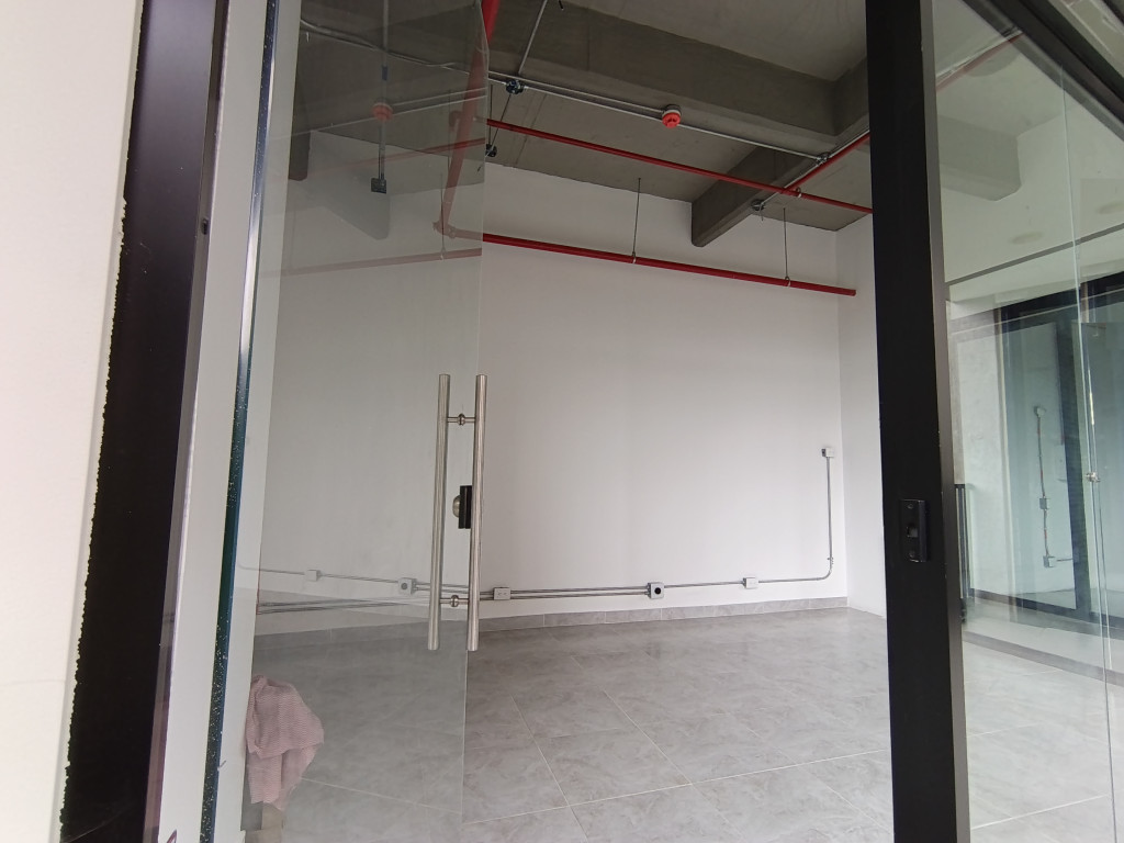 Local En Arriendo - La Colina Campestre, Bogotá