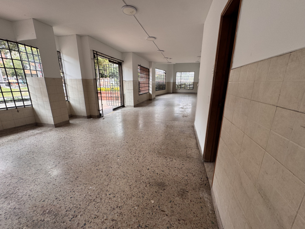 Local En Arriendo - Santa Barbara Central-Usaquén, Bogotá