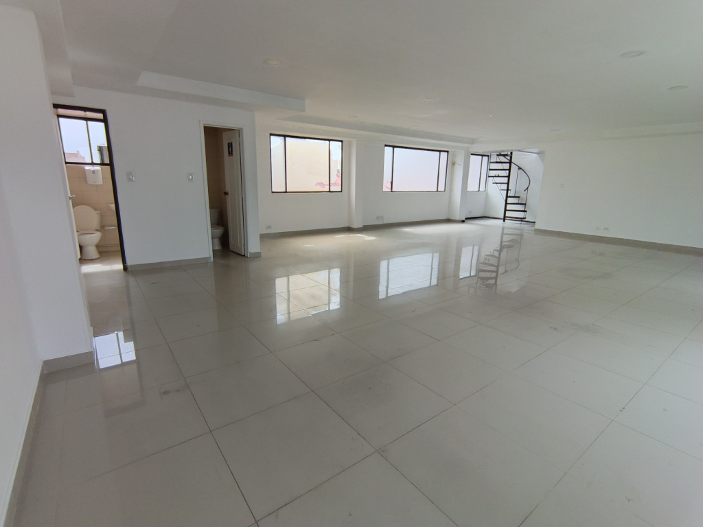 Local En Arriendo - Santa Barbara Central-Usaquén, Bogotá