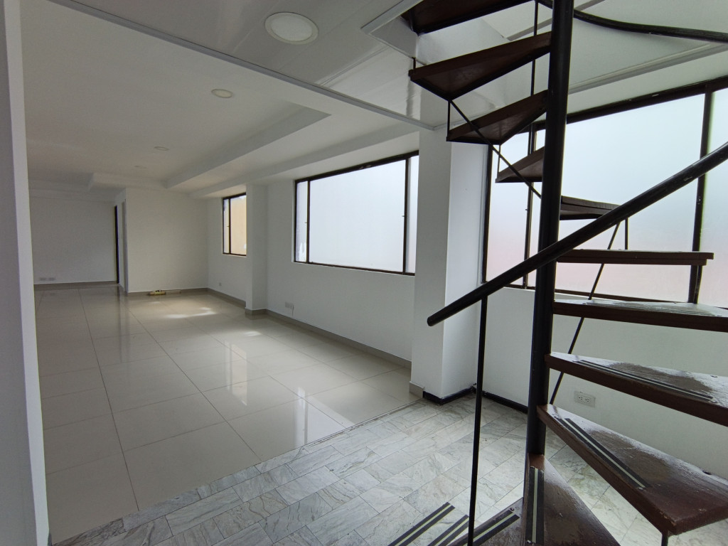 Local En Arriendo - Santa Barbara Central-Usaquén, Bogotá